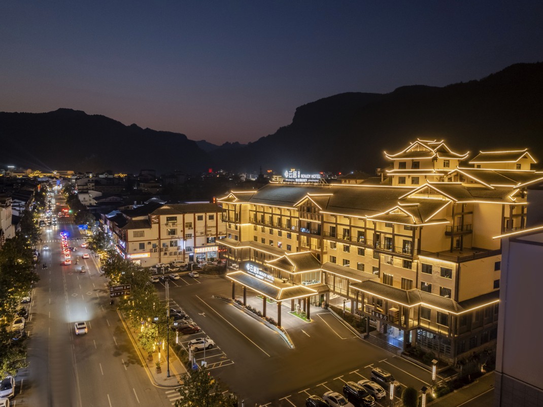 dc4bb5399eb6391f8c4521b8f1a640c0_1758520570_0633.jpg dc4bb5399eb6391f8c4521b8f1a640c0_1758520570_0633.jpg